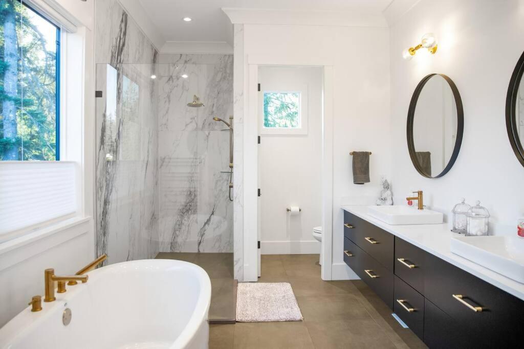 The Fernridge Estate: 5Bd Family Retreat! Villa Langley Eksteriør bilde